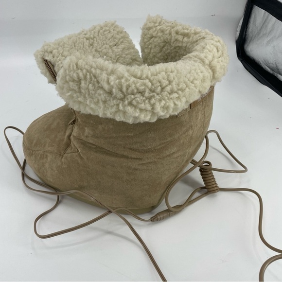 Brookstone Foot Vibrating Massager & Warmer Heated Soft Boot Shoes BST-003A 1999 - Picture 10 of 16